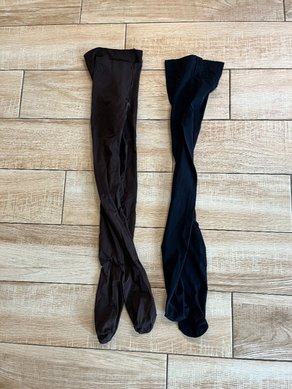Womens Bundle of 2 Pantyhose Leggings Tights - approx size small